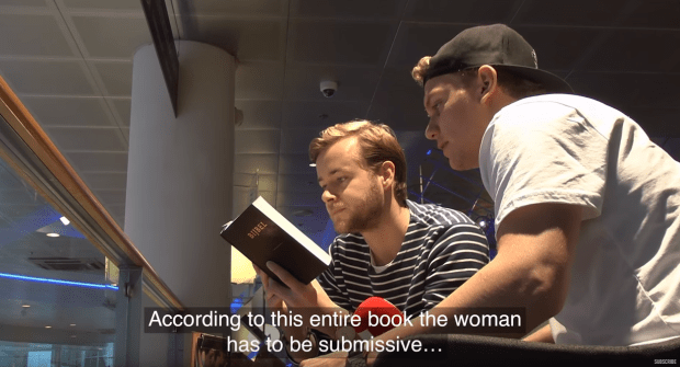 Bible Quar'an experiment Dit Is Normaal