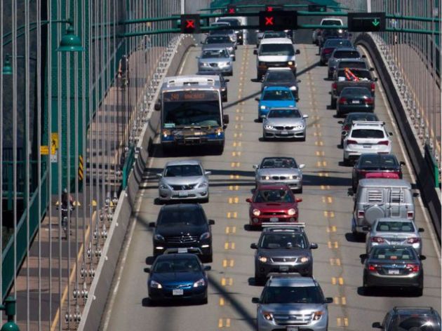Traffic slowly moves over the Lions Gate Bridge between Stanley Park and the North Shore. Contrary to popular opinion, says columnist Stephen Hume, recent immigrants are actually better drivers than the native-born drivers who like to speed, race the amber lights at intersections, change lanes abruptly without signalling and other common offences.